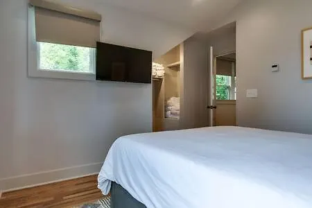 The Cleveland - Chic & Cozy Haven With Garage Villa Nashville