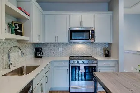 The Cleveland - Chic & Cozy Haven With Garage Villa Nashville 0*,  United States